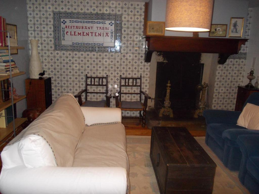 Hotel Le Clementenia Arneguy Экстерьер фото