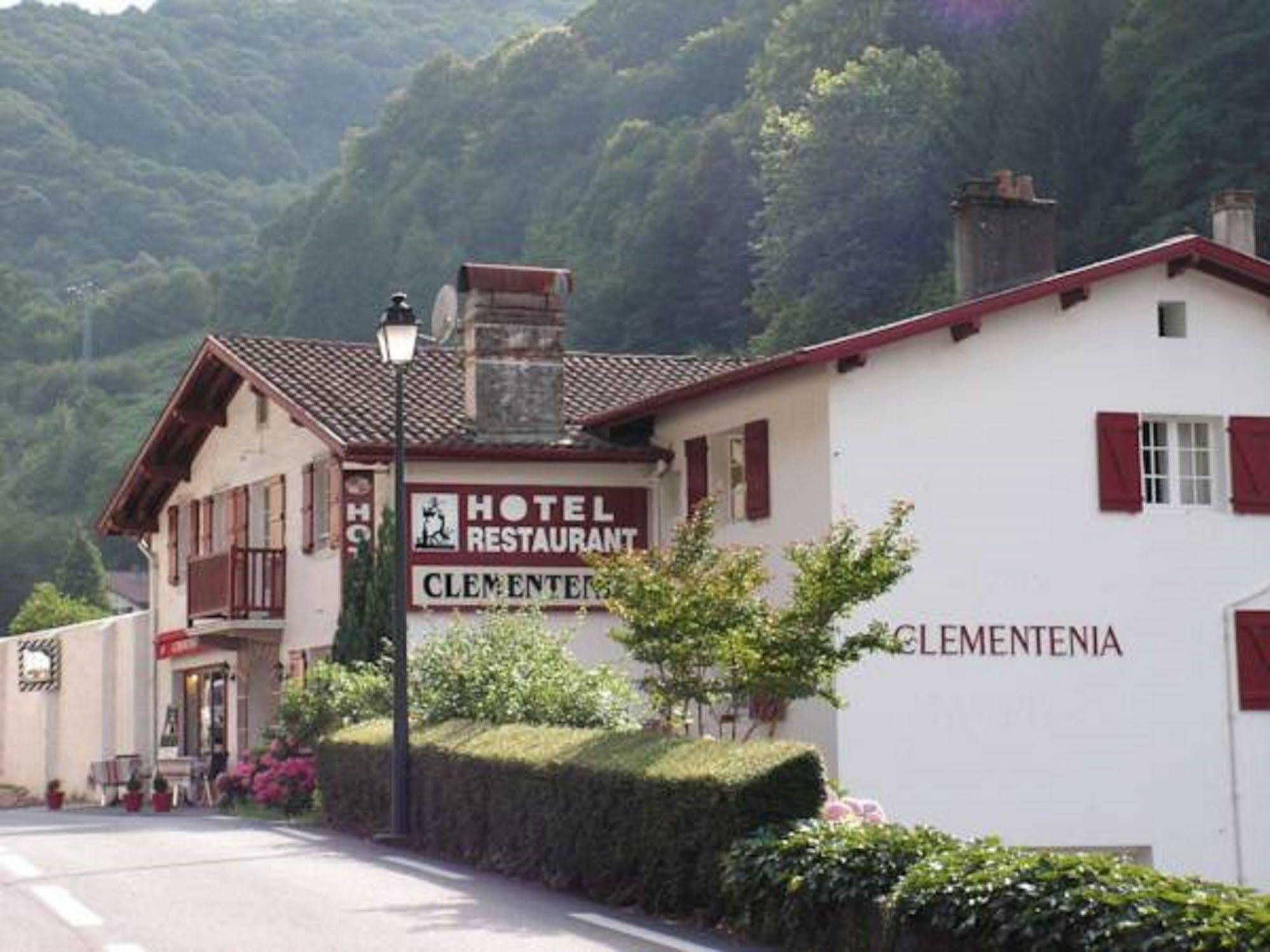 Hotel Le Clementenia Arneguy Экстерьер фото