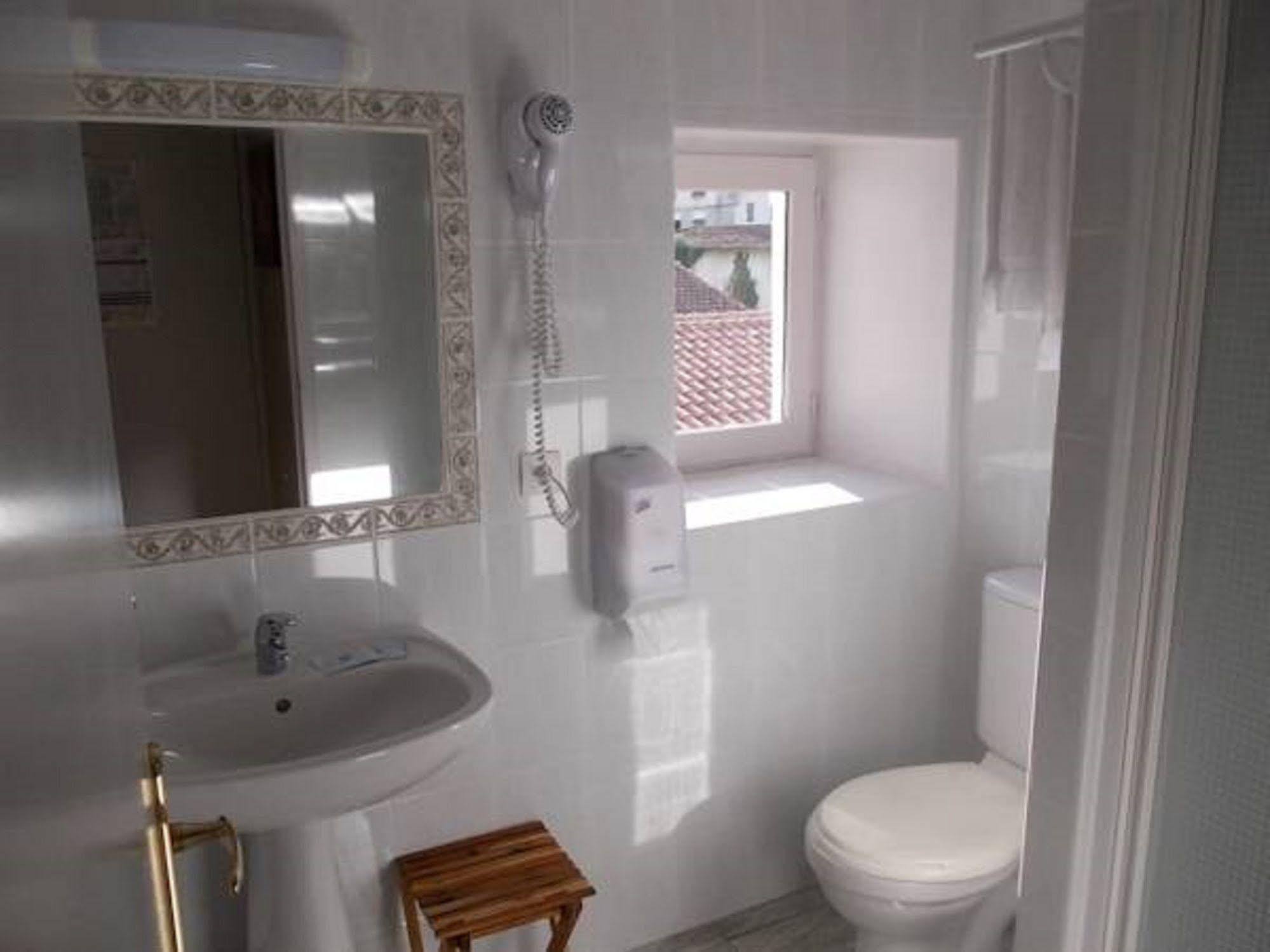 Hotel Le Clementenia Arneguy Экстерьер фото