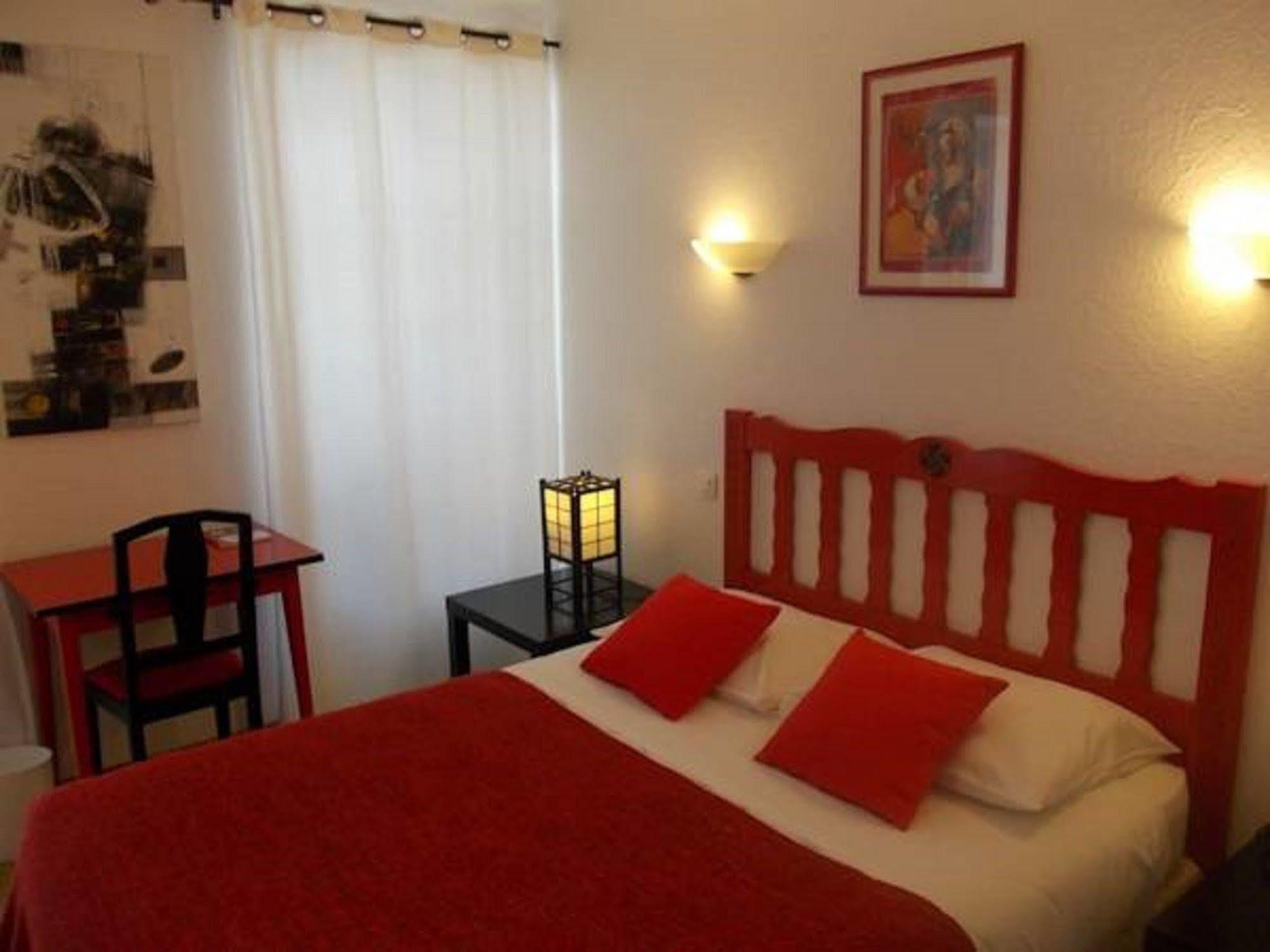 Hotel Le Clementenia Arneguy Экстерьер фото