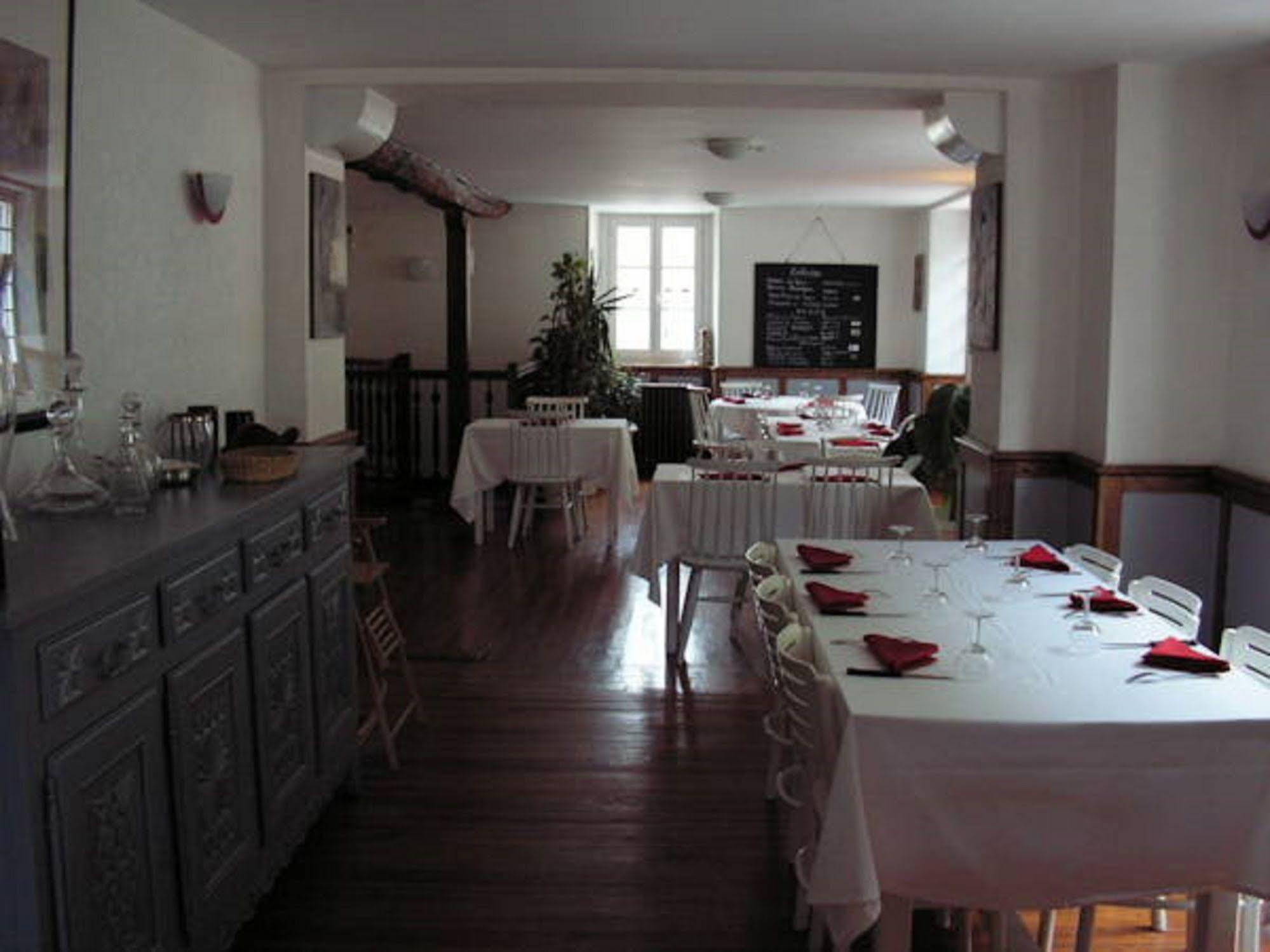 Hotel Le Clementenia Arneguy Экстерьер фото
